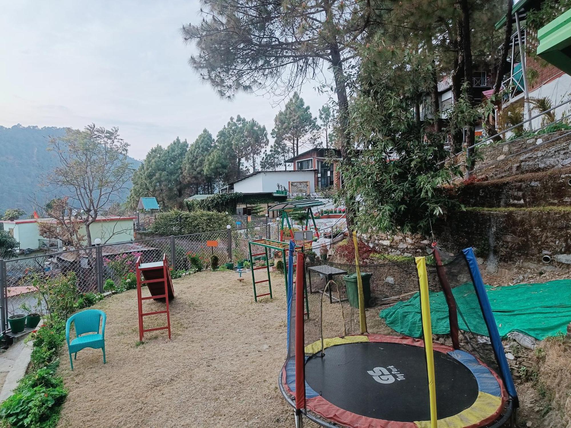 Zone Connect By The Park, Lansdowne Hotel Ngoại thất bức ảnh