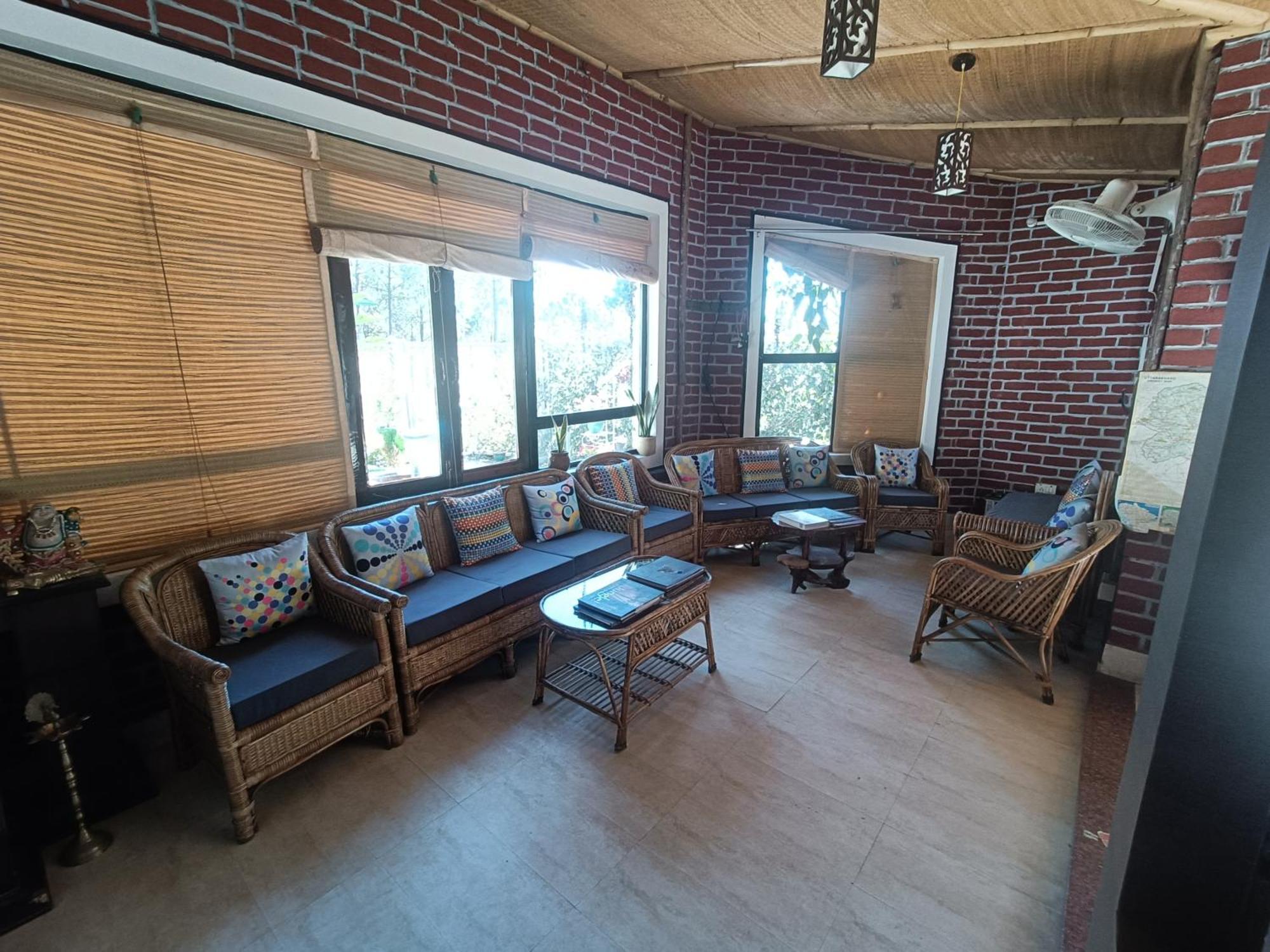 Zone Connect By The Park, Lansdowne Hotel Ngoại thất bức ảnh