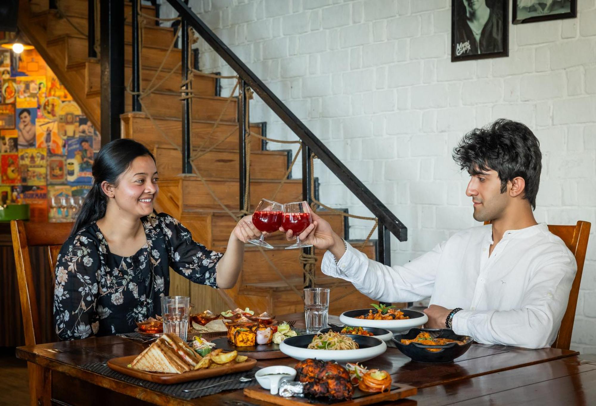 Zone Connect By The Park, Lansdowne Hotel Ngoại thất bức ảnh